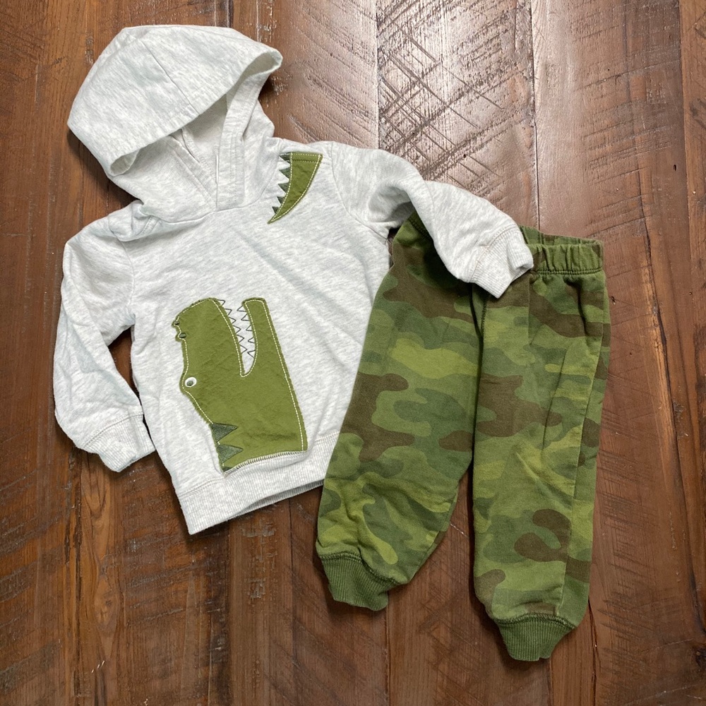 Carter brand, 12m boy outfit